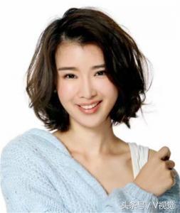 奚望继承了妈妈茹萍出众的外表，出演《最美的青春》《天下无毒》